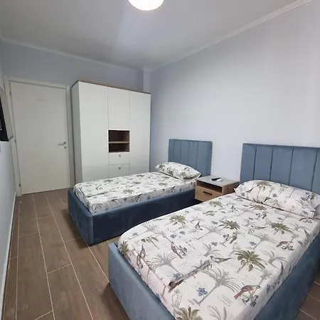 H&e Sea View 2-bedroom Qerret Apartament *